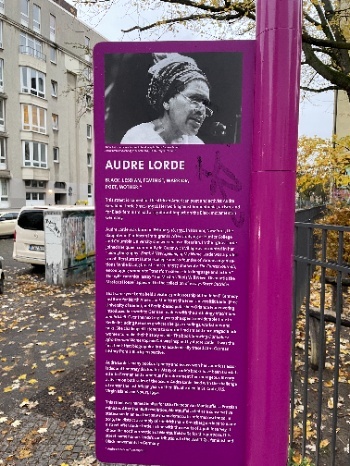 #76 – Gedenkort / Memorial site, Audre-Lorde-Str. / Muskauer Str., Quelle: R. Nasemann, CC BY 4.0
