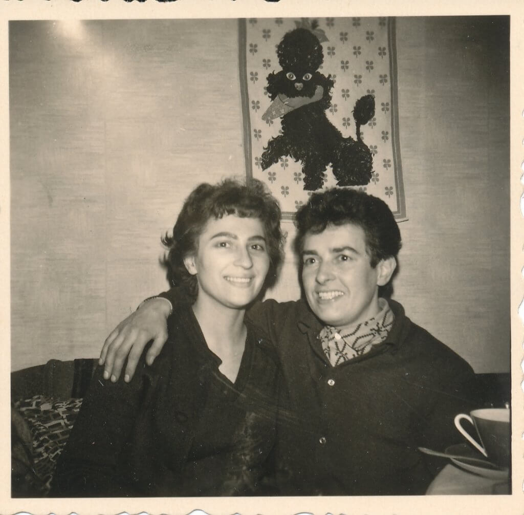 Rita "Tommy" Thomas & Partnerin / girlfriend Helli, 1967, Quelle: FFBIZ - das feministische Archiv