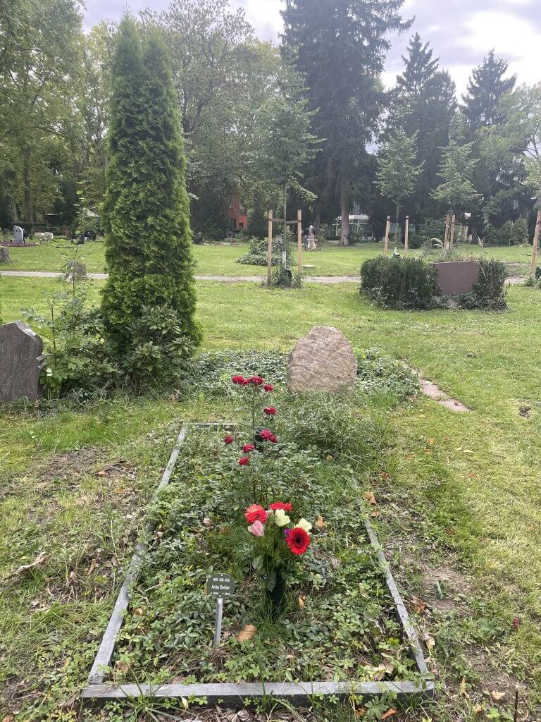 #82 - Grab von Anita Berber, St..Thomas-Kirchhof, #WO1-006-020, Hermannstr. 185, Berlin-Neukölln, 2025, Quelle: R. Nasemann, CC BY 4.0