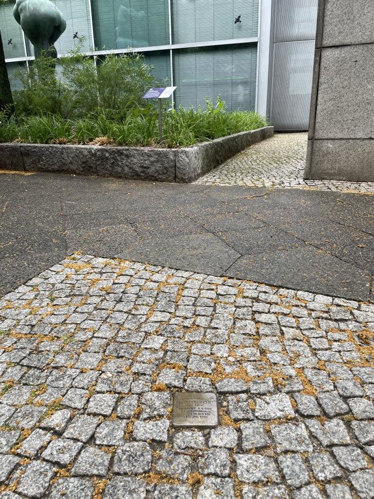 #86 - Stolperstein Rudolf Schild, Nachodstr. 11, Quelle: R. Nasemann, CC BY 4.0